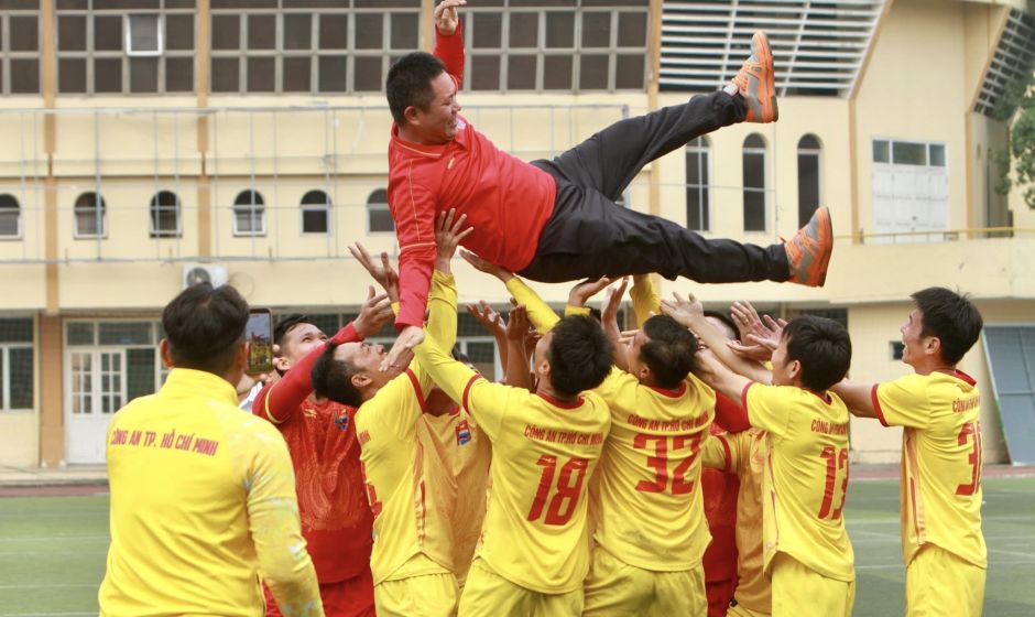 ĐỘI TUYỂN BÓNG ĐÁ CÔNG AN TP.HCM VÔ ĐỊCH MÔN BÓNG ĐÁ NAM 7 NGƯỜI TẠI HỘI THAO KỶ NIỆM 80 NĂM NGÀY TRUYỀN THỐNG LỰC LƯỢNG THAM MƯU CAND