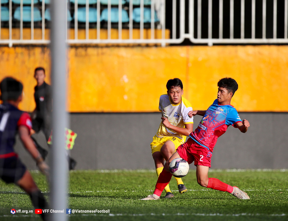 Tài trợ trang phục thi đấu cho giải U15 Quốc Gia