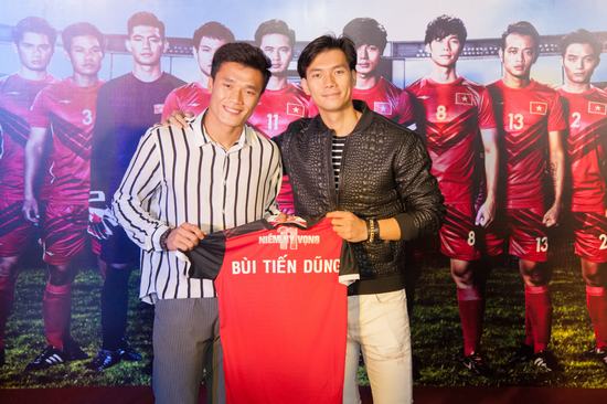 Áo đá banh phim 11 niềm hy vọng