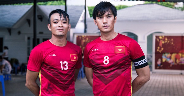 Áo đá banh phim 11 niềm hy vọng